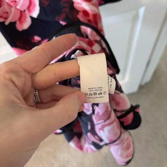 Kate Spade Rambling Roses Ruffle Shift Dress, Medium - Picture 6 of 7